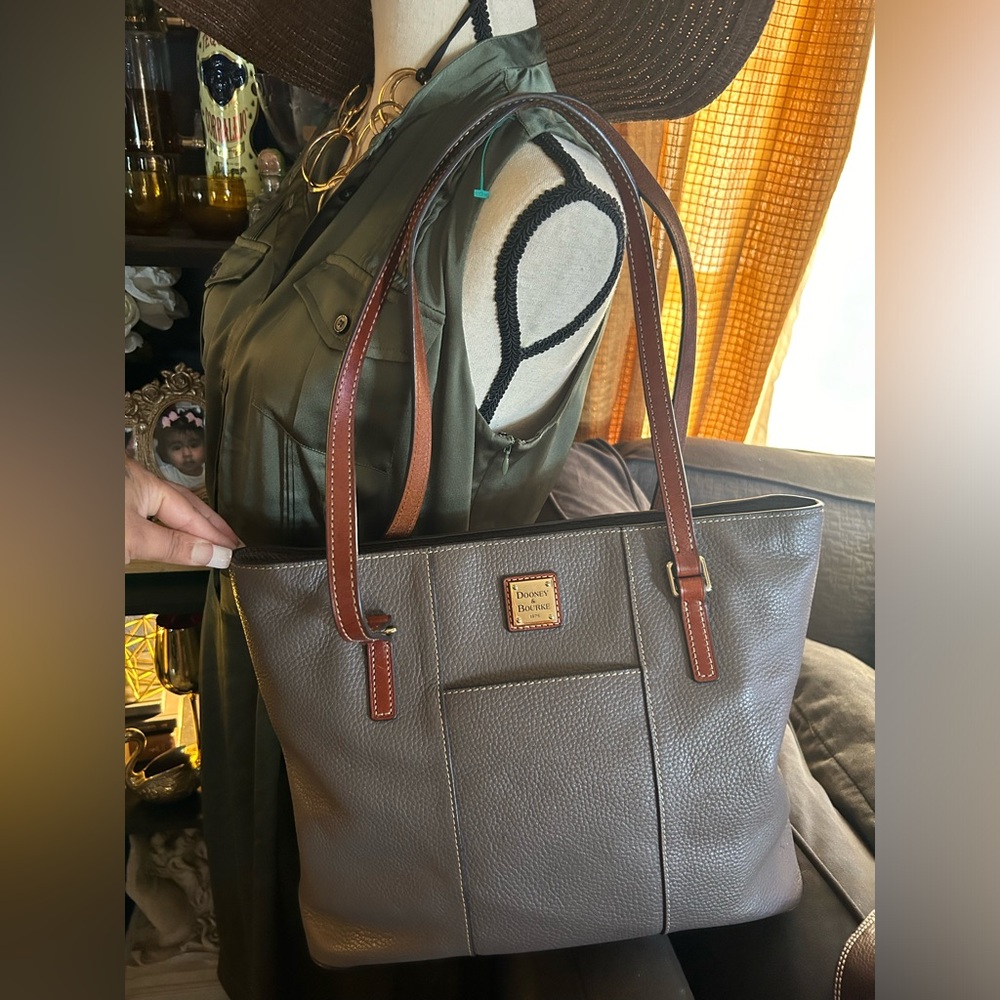 Dooney & Bourke